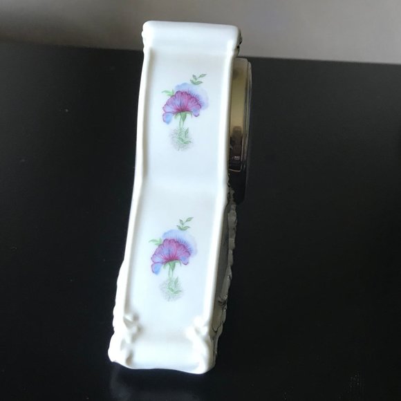 Vintage Bulova Porcelain Mantle/Desk Clock, Off White,  Gold, Purple Flowers - Picture 5 of 7